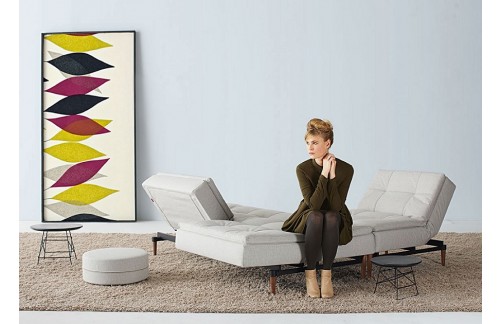 Kauč DUBLEXO SOFA BED s svjetlo stileto drvenim nogicama