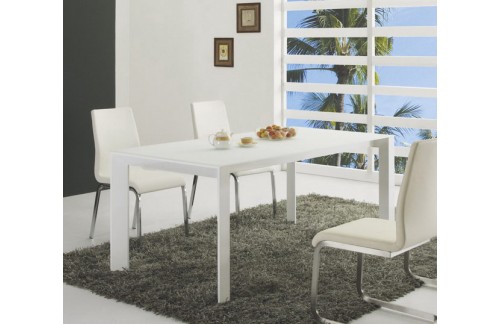 Stakleni blagovaonski stol Triada