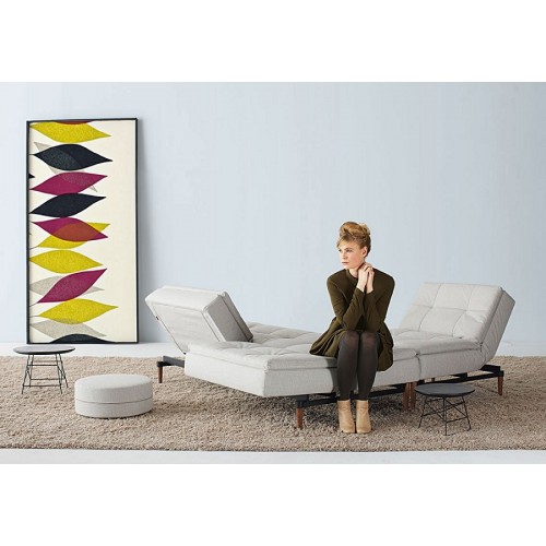 Kauč DUBLEXO SOFA BED s svjetlo stileto drvenim nogicama